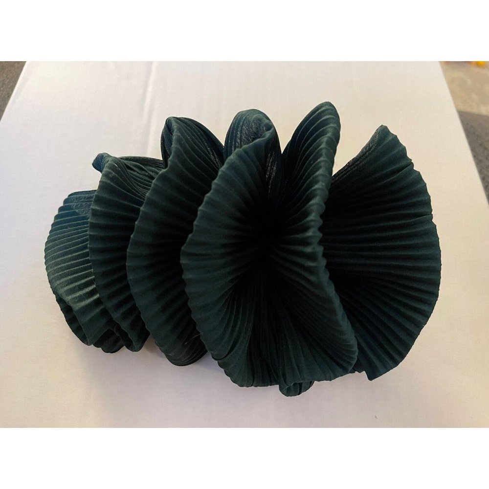 Vintage Hair Barrette Green Bow Ruffle 1980’s Oversized H22